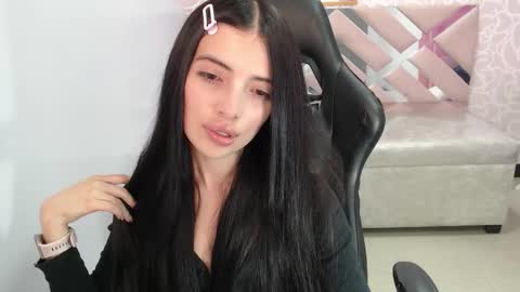 Snapshot of cynthia_ch chatting on 11-11-25, 02:55 CINTIA ARAUJO online show from 11-11-25, 02:55