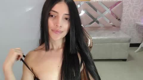 Snapshot of cynthia_ch chatting on 11-25-25, 03:28 CINTIA ARAUJO online show from 11-25-25, 03:28