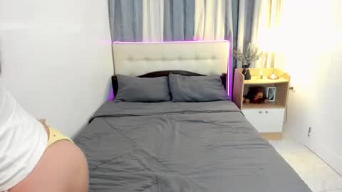 Snapshot of cynthiagwapa09 chatting on 11-11-25, 11:49 cynthiagwapa09 online show from 11-11-25, 11:49