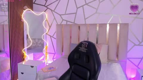 cyrus_tay online show from 04-01-26, 11:33