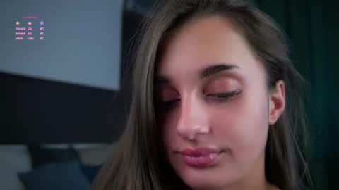 Snapshot of czamabech chatting on 03-04-25, 07:19 Isabella online show from 03-04-25, 07:19