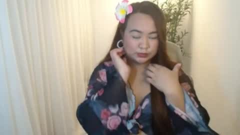 Snapshot of czarinna_ chatting on 07-08-26, 09:08 Czarinna online show from 07-08-26, 09:08