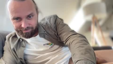 Snapshot of d0n_gi0vanni chatting on 04-22-26, 07:44 d0n_gi0vanni online show from 04-22-26, 07:44