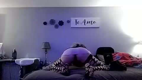 Snapshot of d1ckh3rd0wnr18 chatting on 10-08-25, 11:19 IMA PUT IT ON YA SHOULDER SO U CAN THINK ABOUT IT online show from 10-08-25, 11:19