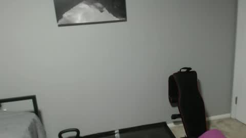 Snapshot of dadbodintraining chatting on 05-24-26, 12:54 Dadbod In Training online show from 05-24-26, 12:54