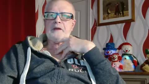 Snapshot of daddiescockforyou chatting on 12-10-24, 09:00 Brian ... online show from 12-10-24, 09:00