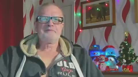 Snapshot of daddiescockforyou chatting on 12-13-24, 09:20 Brian ... online show from 12-13-24, 09:20