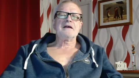 Snapshot of daddiescockforyou chatting on 01-02-25, 08:46 Brian ... online show from 01-02-25, 08:46