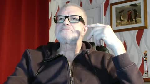 Snapshot of daddiescockforyou chatting on 01-17-25, 09:17 Brian ... online show from 01-17-25, 09:17