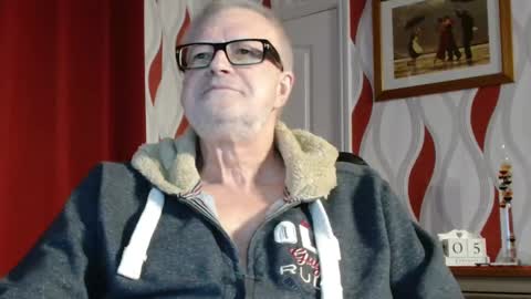 Snapshot of daddiescockforyou chatting on 02-05-25, 09:18 Brian ... online show from 02-05-25, 09:18