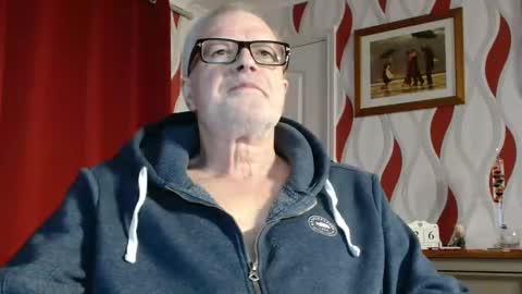 Snapshot of daddiescockforyou chatting on 02-26-25, 08:54 Brian ... online show from 02-26-25, 08:54