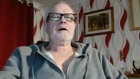 Snapshot of daddiescockforyou chatting on 03-09-25, 09:03 Brian ... online show from 03-09-25, 09:03