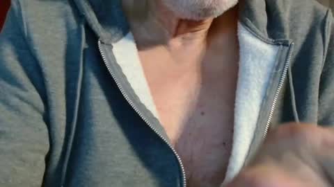 Snapshot of daddiescockforyou chatting on 09-11-25, 07:58 Brian ... online show from 09-11-25, 07:58