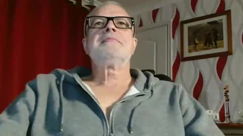 Snapshot of daddiescockforyou chatting on 09-24-25, 08:01 Brian ... online show from 09-24-25, 08:01