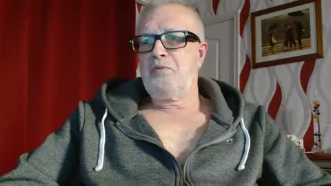 Snapshot of daddiescockforyou chatting on 10-22-25, 08:08 Brian ... online show from 10-22-25, 08:08
