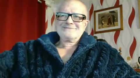 Snapshot of daddiescockforyou chatting on 11-26-25, 08:54 Brian ... online show from 11-26-25, 08:54