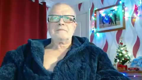 Snapshot of daddiescockforyou chatting on 12-14-25, 08:57 Brian ... online show from 12-14-25, 08:57