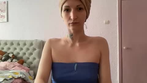 Snapshot of daddy_andprincess chatting on 05-08-26, 01:27 daddy_andprincess online show from 05-08-26, 01:27