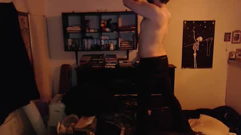 Snapshot of daddy_werewolf chatting on 03-27-26, 06:08 daddy_werewolf online show from 03-27-26, 06:08