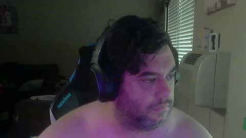 Snapshot of daddybody4u chatting on 09-28-25, 03:17 daddybody4u online show from 09-28-25, 03:17