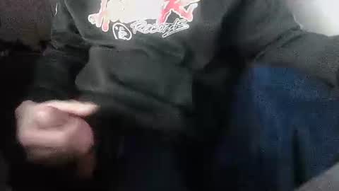 Snapshot of daddydick6969twin77 chatting on 12-17-25, 07:25 DDick online show from 12-17-25, 07:25