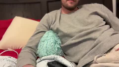 Leo online show from 01-04-25, 02:46