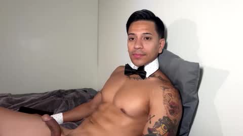 Snapshot of daddyfit95 chatting on 06-04-26, 04:51 daddyfit95 online show from 06-04-26, 04:51