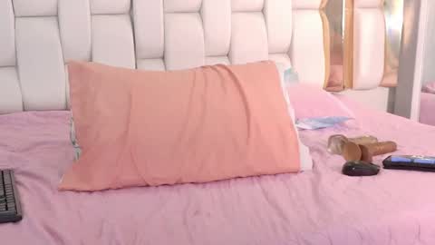 JAZMIN online show from 11-21-25, 09:24