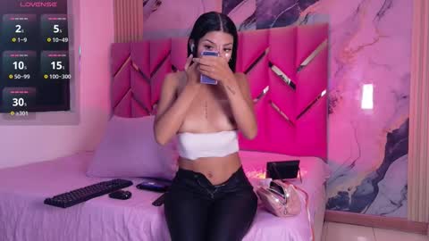 JAZMIN online show from 01-13-26, 07:41