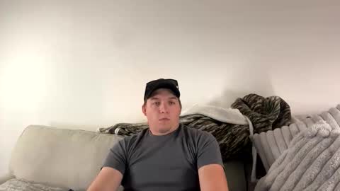 Snapshot of daddynsunshine chatting on 05-11-26, 12:38 daddynsunshine online show from 05-11-26, 12:38