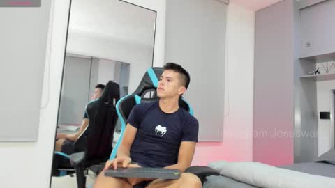 Snapshot of daddyrich4u chatting on 11-21-25, 01:37 daddyrich4u online show from 11-21-25, 01:37