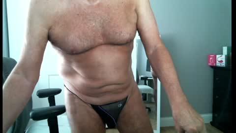 Snapshot of daddys7plus chatting on 07-12-26, 03:03 daddys7plus online show from 07-12-26, 03:03