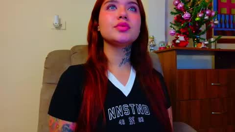 Snapshot of daddys_little_secrett chatting on 01-07-26, 03:09 Valen online show from 01-07-26, 03:09