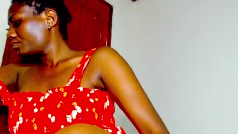 Snapshot of daddys_naughtyslut chatting on 08-02-26, 01:15 tee online show from 08-02-26, 01:15