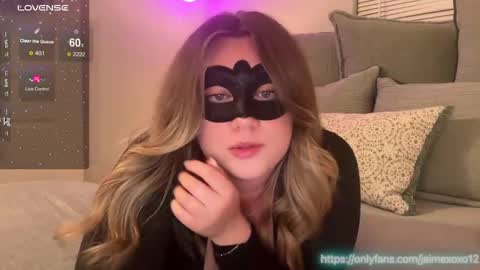 Snapshot of daddyslittlegirl12 chatting on 02-09-25, 03:32 Jaime online show from 02-09-25, 03:32