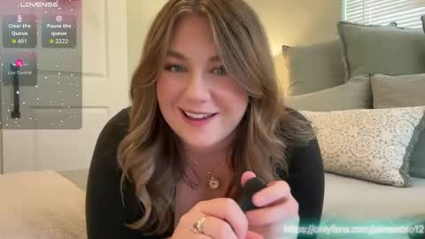 Snapshot of daddyslittlegirl12 chatting on 10-13-25, 04:29 Jaime online show from 10-13-25, 04:29