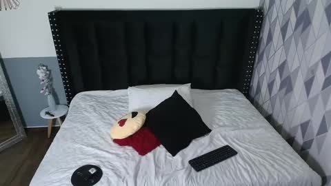 Anny  online show from 01-03-25, 02:32