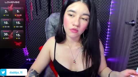 Snapshot of daddyspetite_ chatting on 01-29-25, 04:19 Lili online show from 01-29-25, 04:19