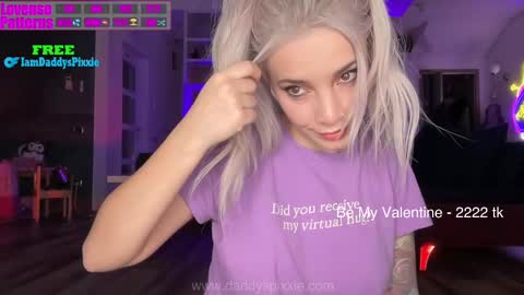Snapshot of daddyspixxie chatting on 02-15-25, 10:52 daddyspixxie online show from 02-15-25, 10:52
