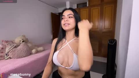 Sophie online show from 09-17-25, 02:02