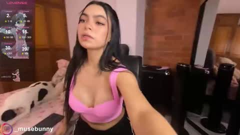 Sophie online show from 11-12-25, 01:39