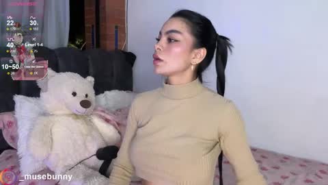 Snapshot of daddysweeeetbody chatting on 06-05-26, 01:23 Sophie online show from 06-05-26, 01:23
