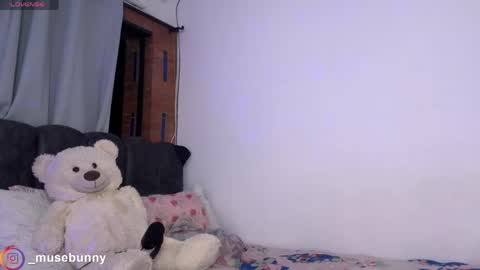 Snapshot of daddysweeeetbody chatting on 06-06-26, 05:45 Sophie online show from 06-06-26, 05:45