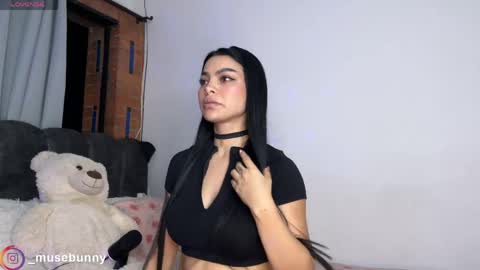 Snapshot of daddysweeeetbody chatting on 06-07-26, 01:10 Sophie online show from 06-07-26, 01:10