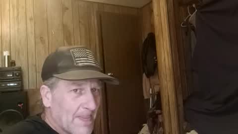 Snapshot of dadpervmind chatting on 03-02-26, 04:58 dadpervmind online show from 03-02-26, 04:58