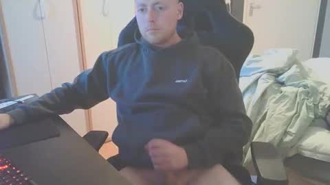 Dae5 online show from 12-14-25, 03:06