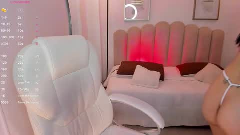 Snapshot of dafne_hills chatting on 11-11-25, 07:25 Dafne online show from 11-11-25, 07:25