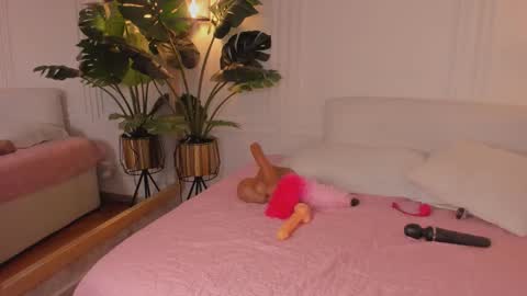 dafne_hillss online show from 01-08-26, 12:07