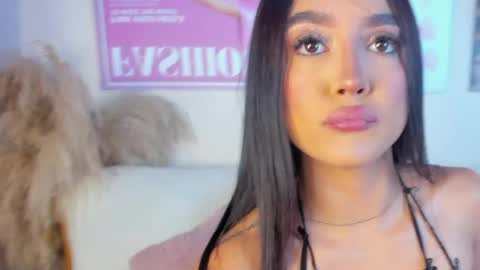 Snapshot of dafne_hillss chatting on 05-21-26, 11:17 dafne_hillss online show from 05-21-26, 11:17