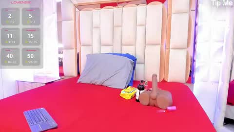 Dafnee online show from 11-15-25, 12:34